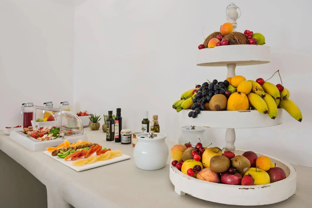 Central Fira Suites