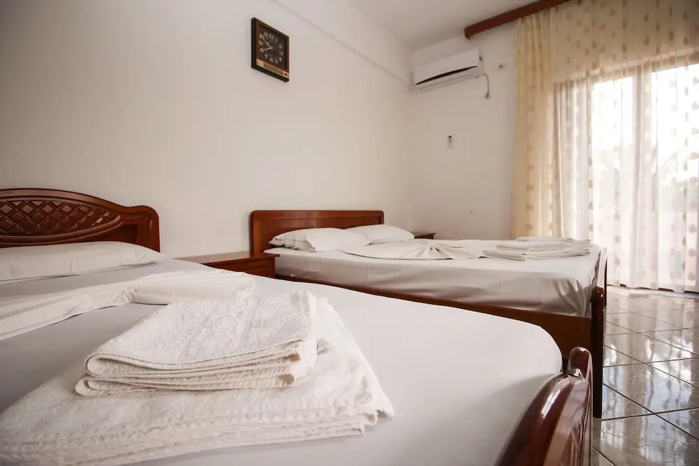 Dine Hotel
