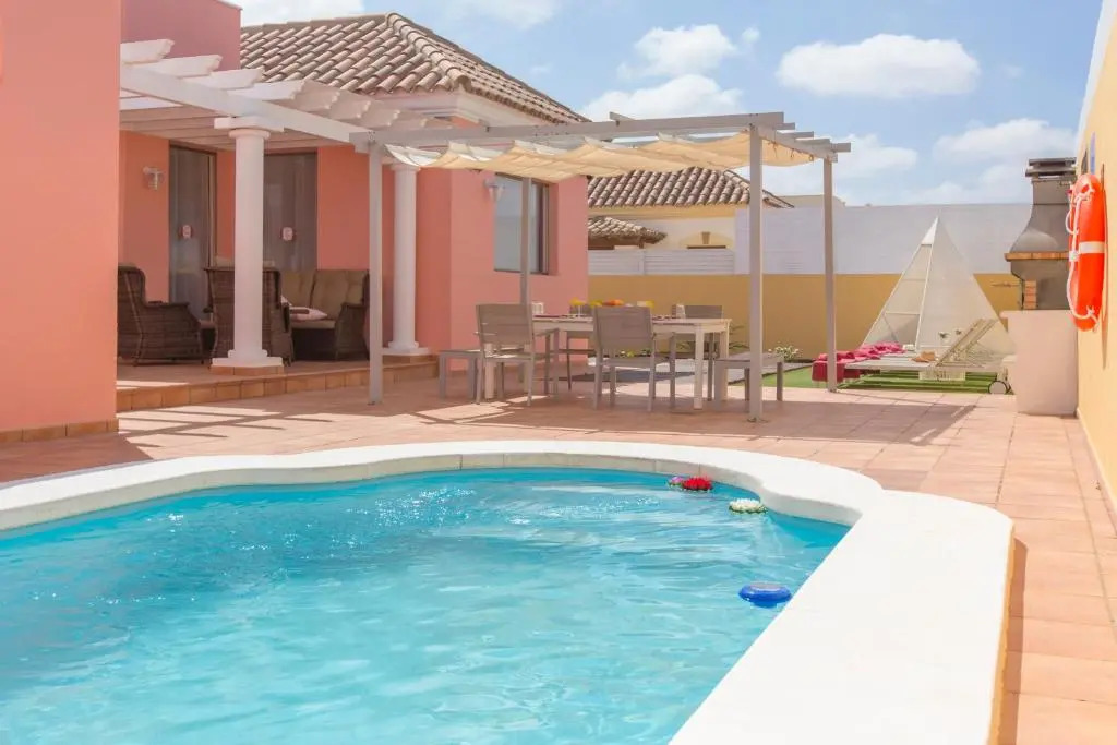 Villa Bella Lucia 3. Piscina Climatizada, WiFi, BBQ