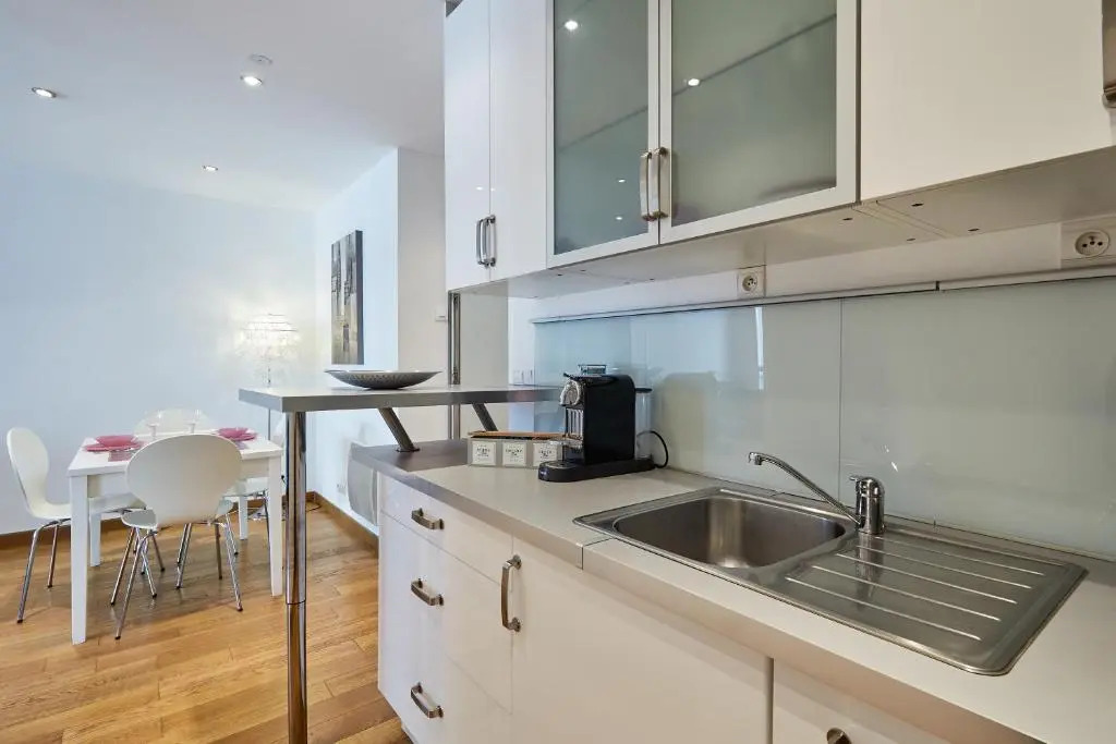 401 Suite Martine