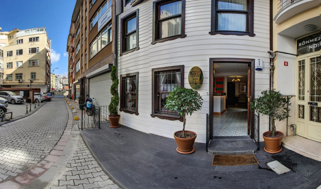 Mezzo Hotel