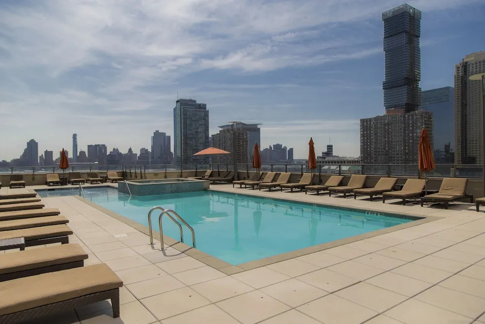 Pelicanstay at Newport