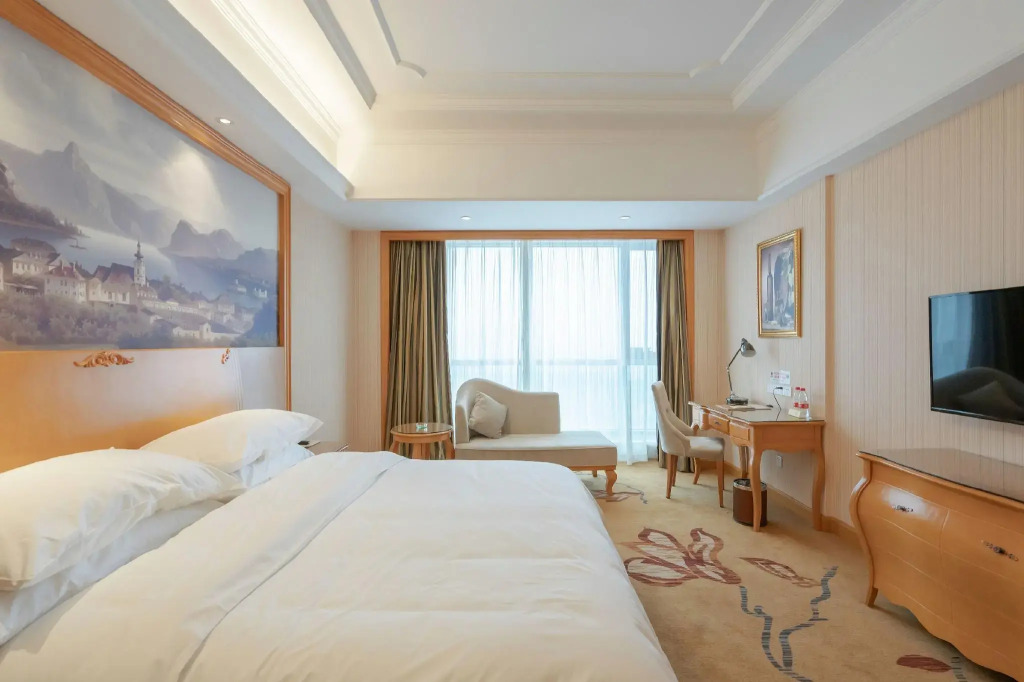 Vienna International Hotel (Hangzhou Xiaoshan Yaqian Subway Station)