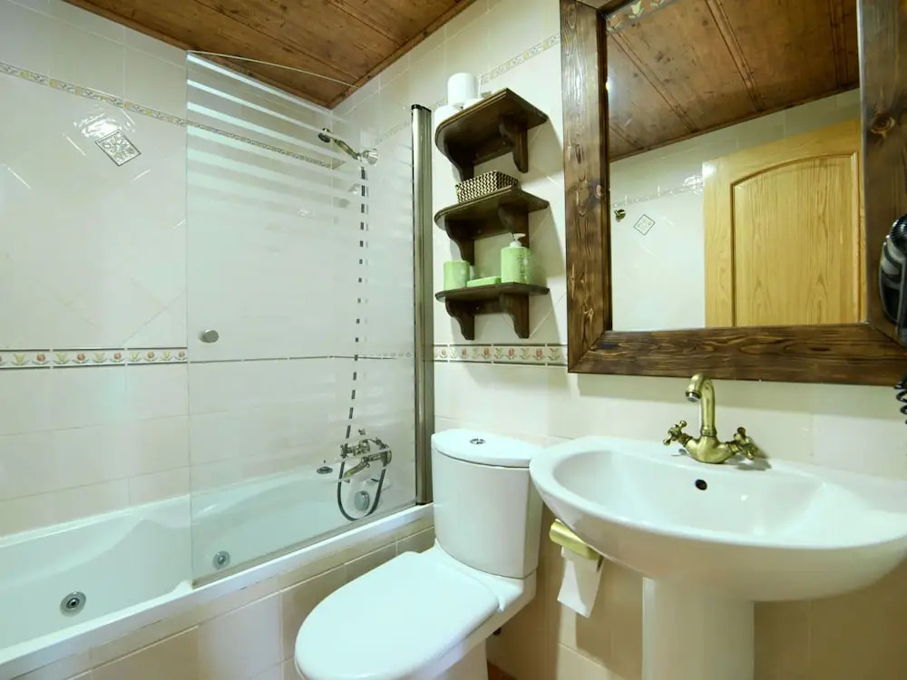Delightful Apartment in Gudar With Terrace