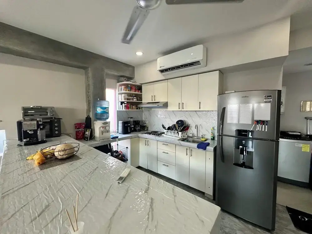 2BR Penthouse with Rooftop Pool