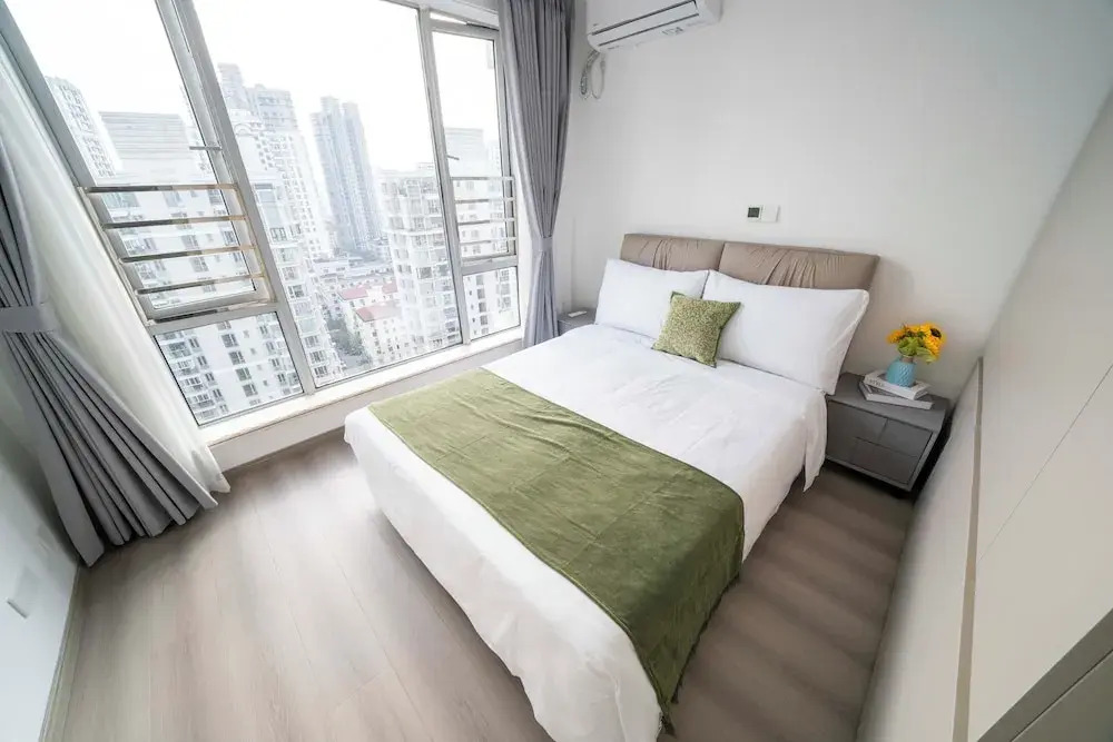 Tyms 3BR 2BA Apt near Xujiahui Metro