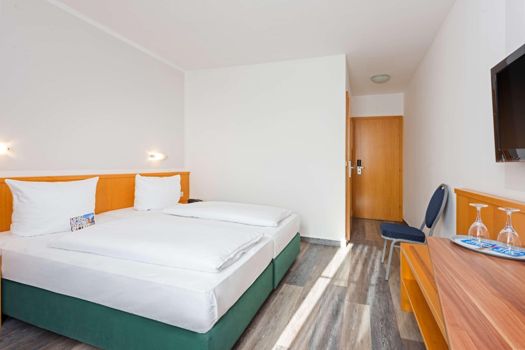 Отель Courtyard by Marriott Dortmund