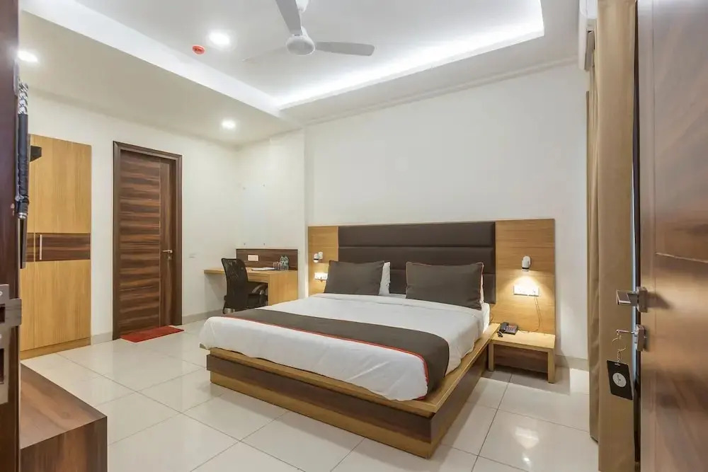 Mahipalpur By OYO Rooms