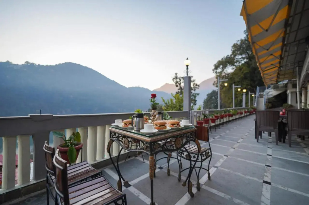Hotel Silverton (180 lake view)