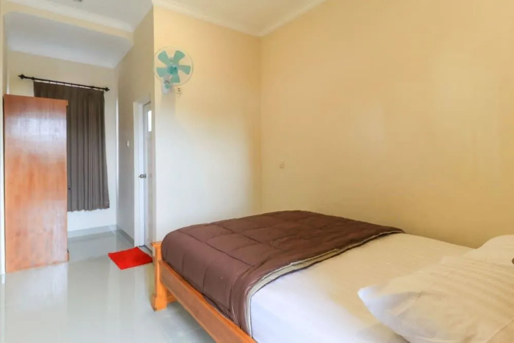 Dira Guest House