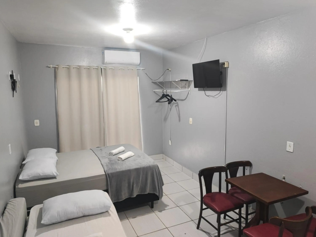 Estúdios Individual na Meia Praia ar, wifi, vaga, cozinha, tv smart - 10 x no cartão sem juros