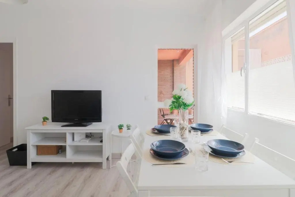 C85 - Brand New 3 Bedroom Apartment by the Center