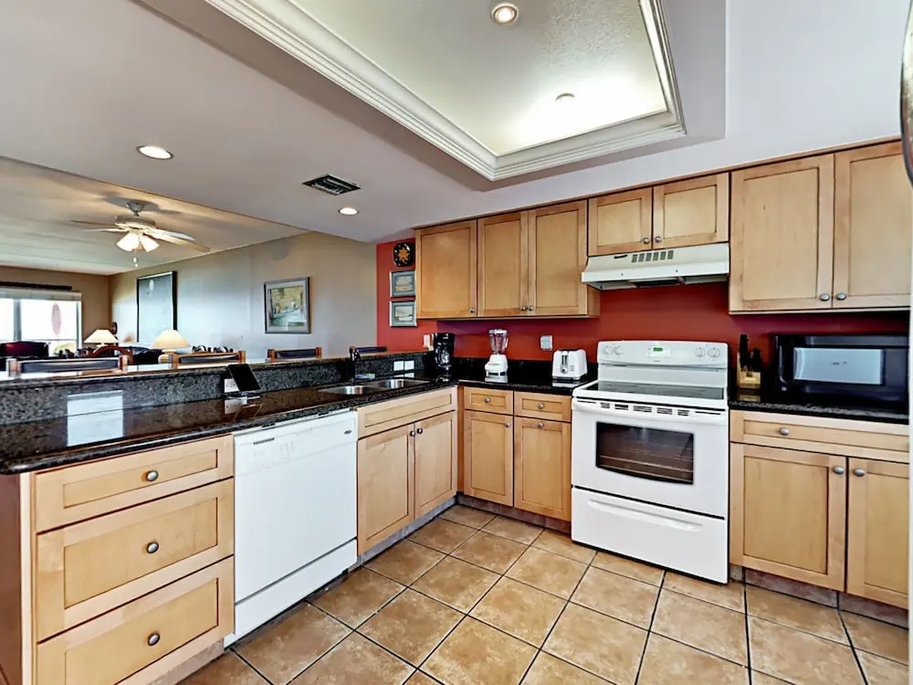 4400 Gulf Blvd Condo Unit 402