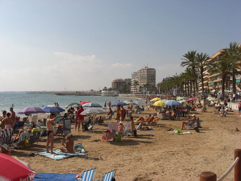 Appartment Quiet and Less Than 300m From the Beach