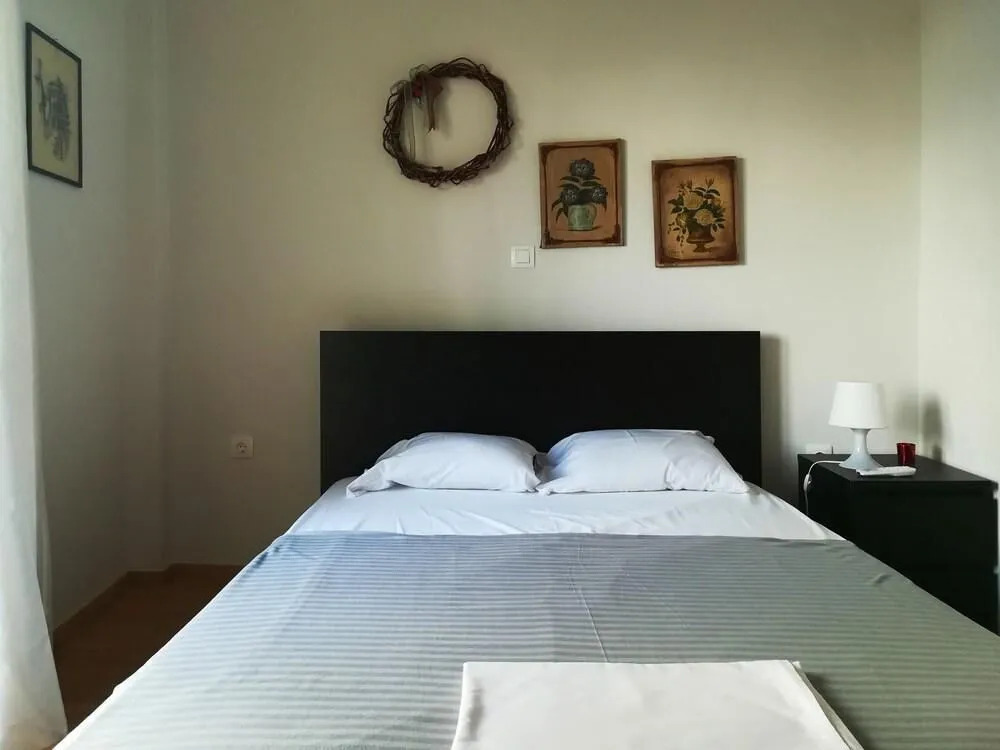 Elegant Apartment In Petralona
