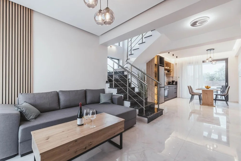Villa Infinity Theo