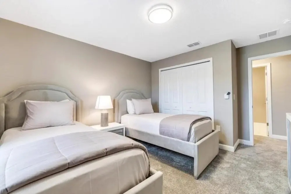 Gorgeous 4 Bd Close to Disney w/ Pool @ Storey Lake Resort 4243