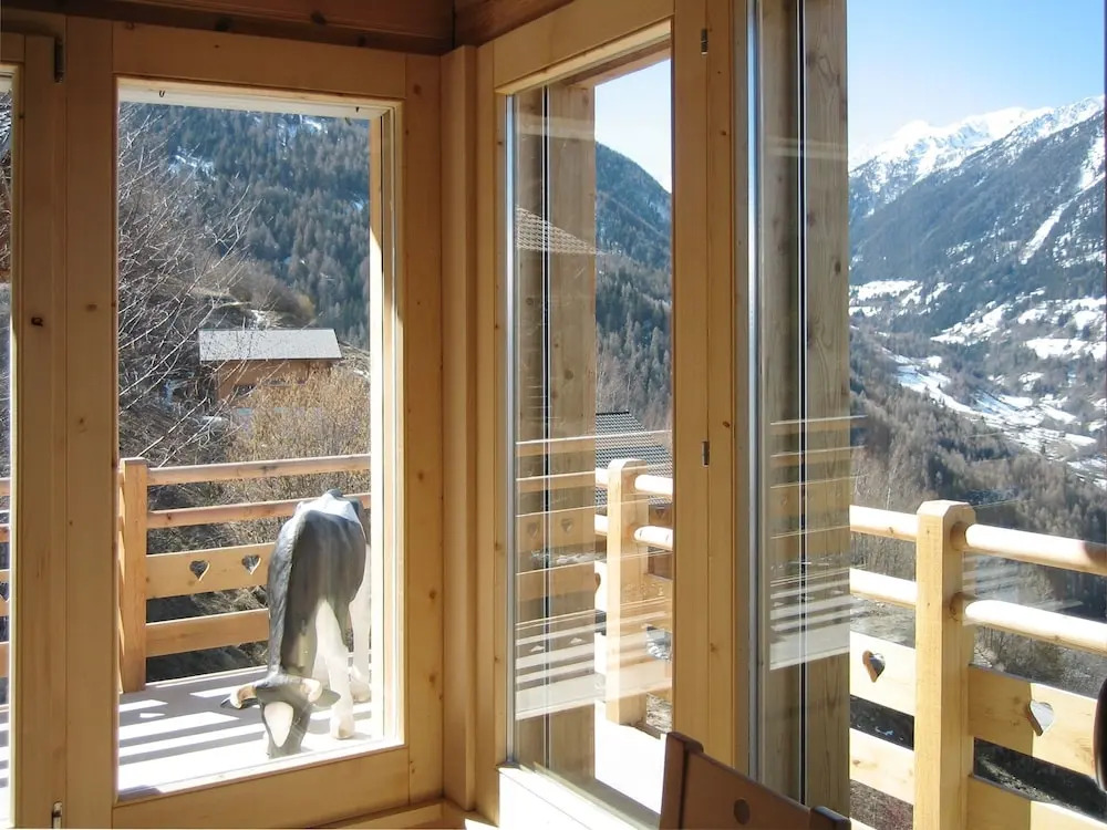 Chalet With 3 Bedrooms in Veysonnaz, With Wonderful Mountain View, Fur