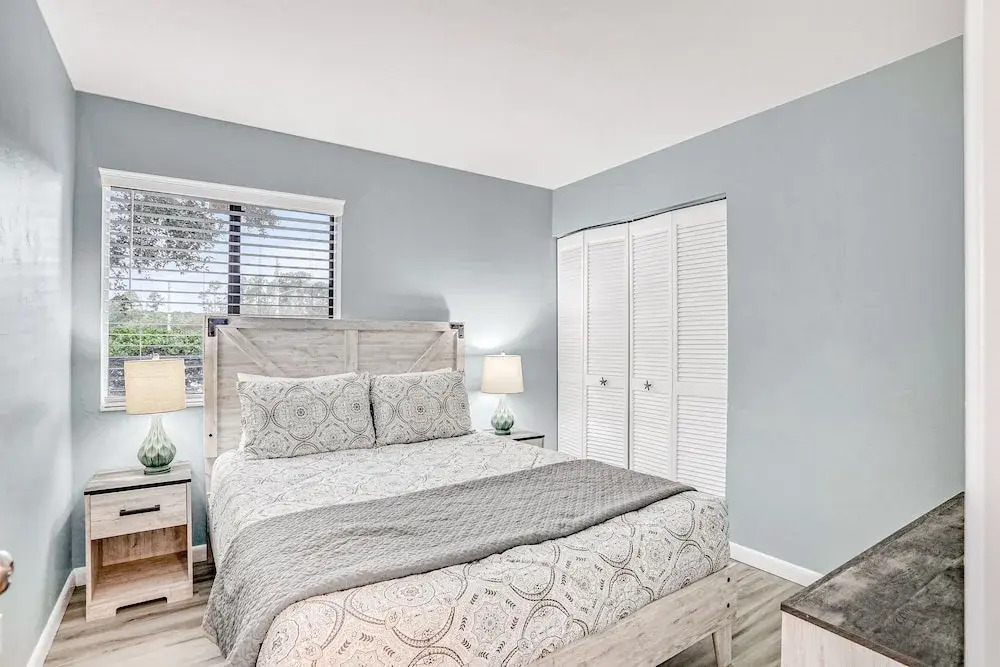 Charming Home Near Beach & Golf With Central AC & Patio - Dog-friendly
