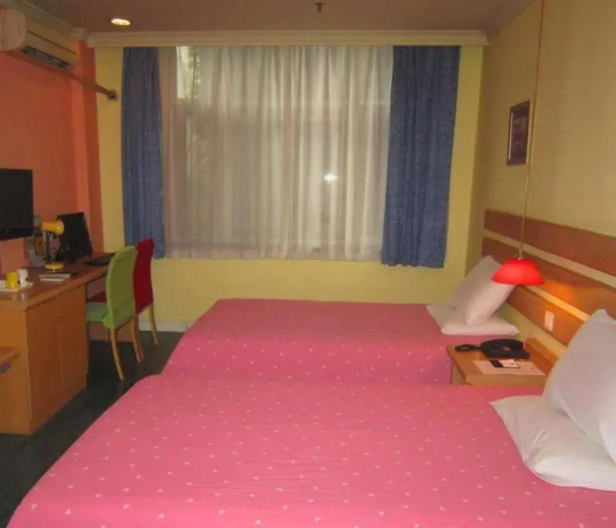 Home Inn Chongqing ShangQingSi