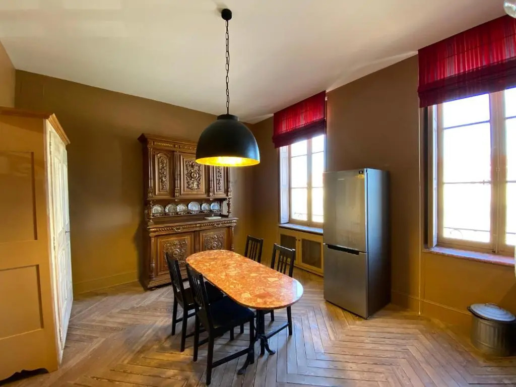 Demeure Saint Louis, Cité 10mn à pieds, PARKING Privé, BORNES 7,2 KW, AC, FULL WIFI