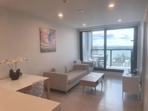 180 Degrees Seaview and Harbor View 2 bedroom Apt