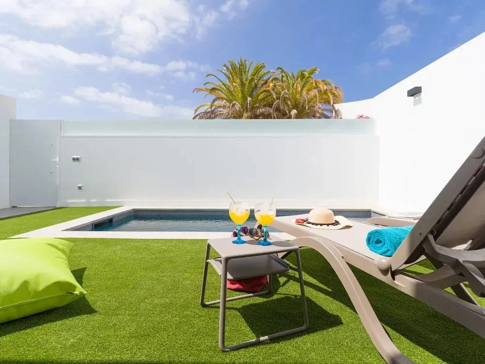 Chalet in Maspalomas with Heated Pool