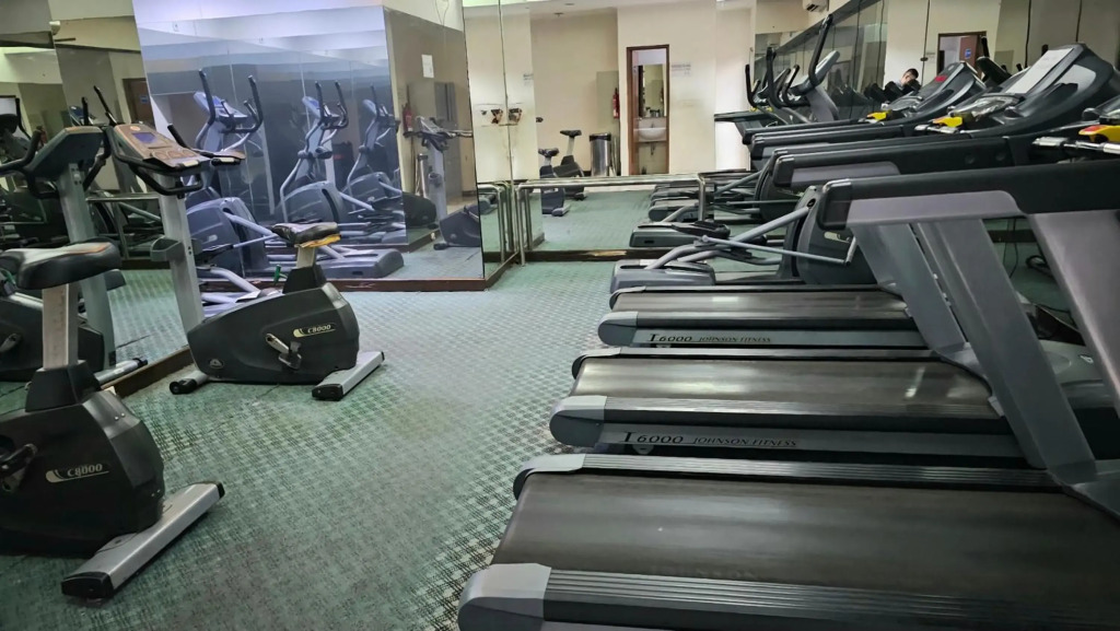 3BRs Penthouse View near JIEXPO Kemayoran Free Netflix & Amazone Prime Video