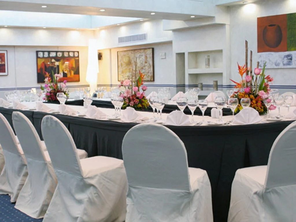 HOTEL ALTAMIRA SUITES
