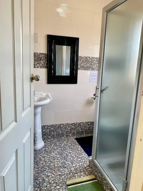 Modern Studio in New Chadcombe - 2315
