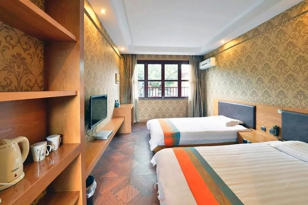 Jingbao Villiage Inn(景洪南洋小镇客栈)