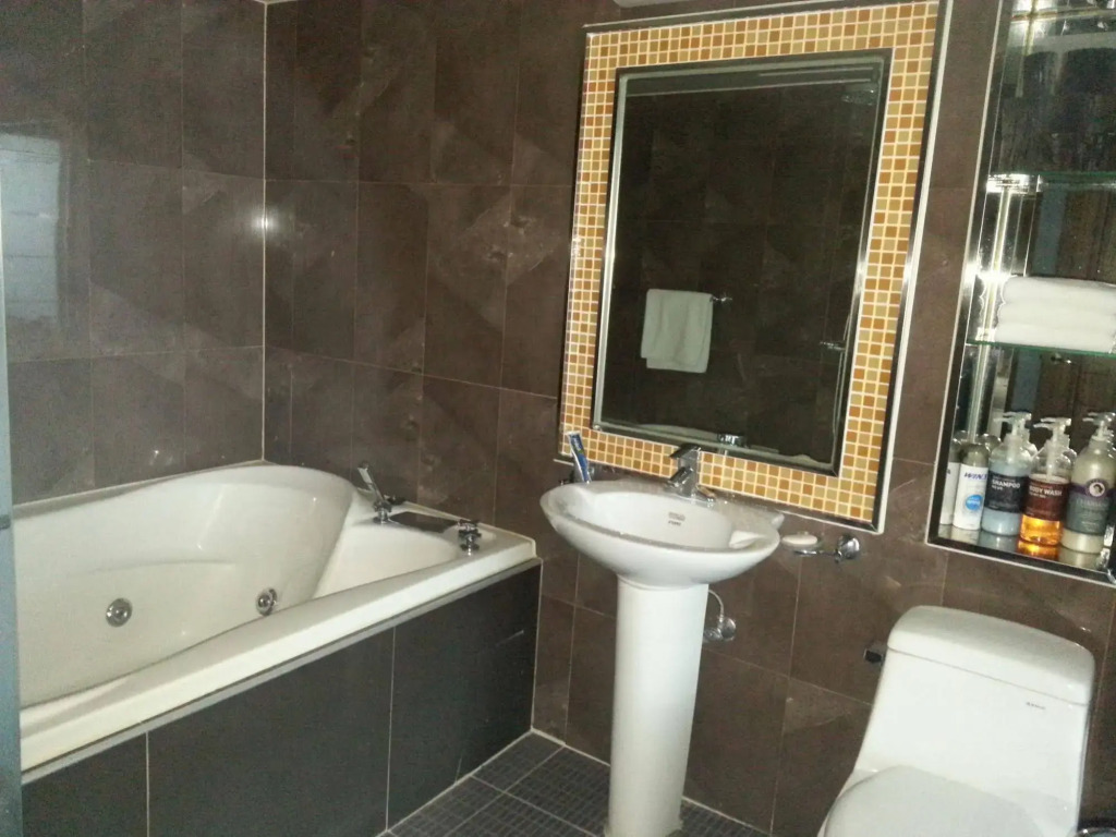 World Tourist Hotel
