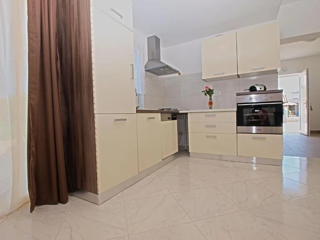 House Andrej 1372