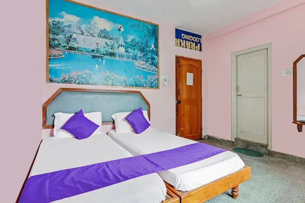 Spot on 49092 Hotel Prakruthi Boarding & Lodging