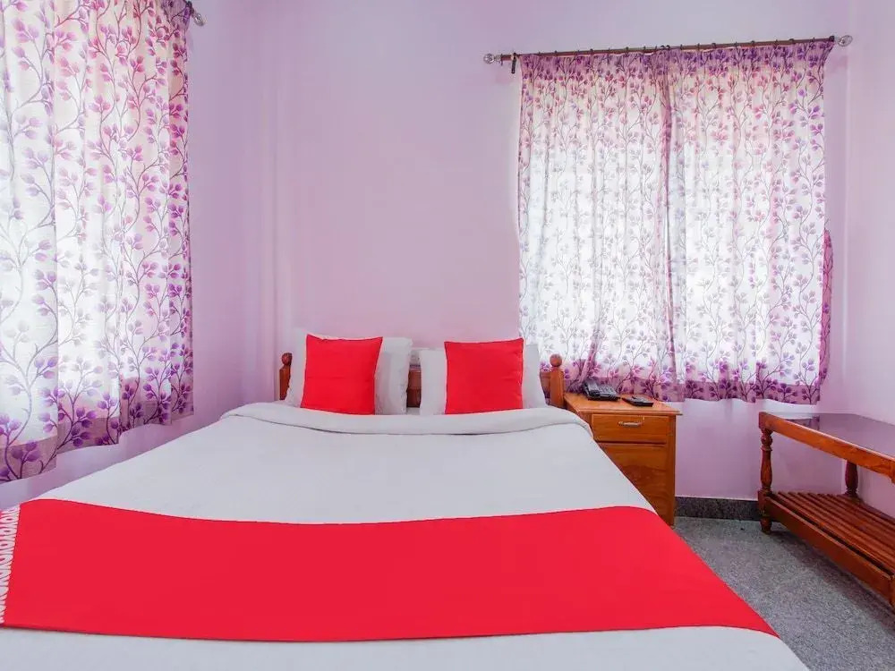 The Grand Diamond By OYO Rooms