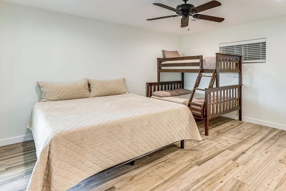 Fully Furnished Poolside Oasis 5 Mi to Lake Havasu