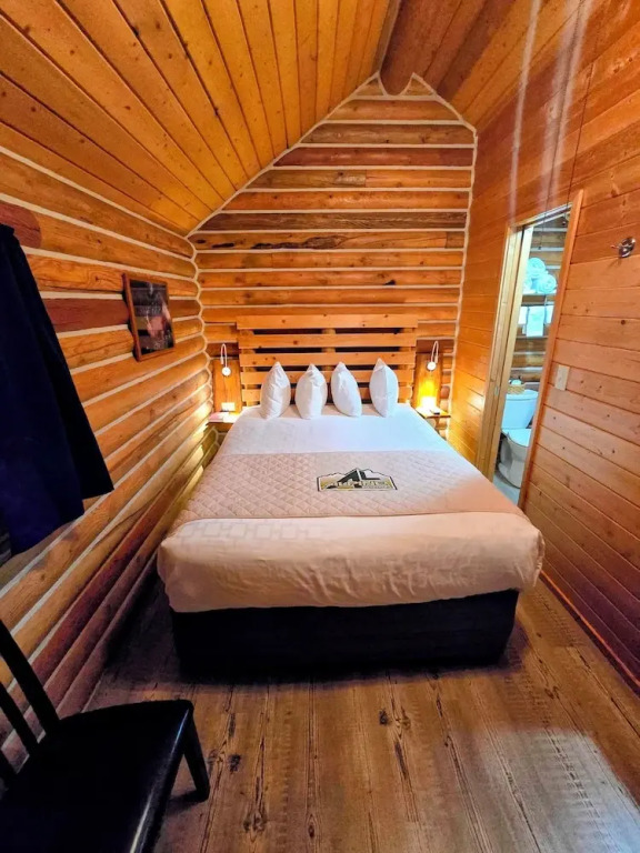 Alpine Lodge
