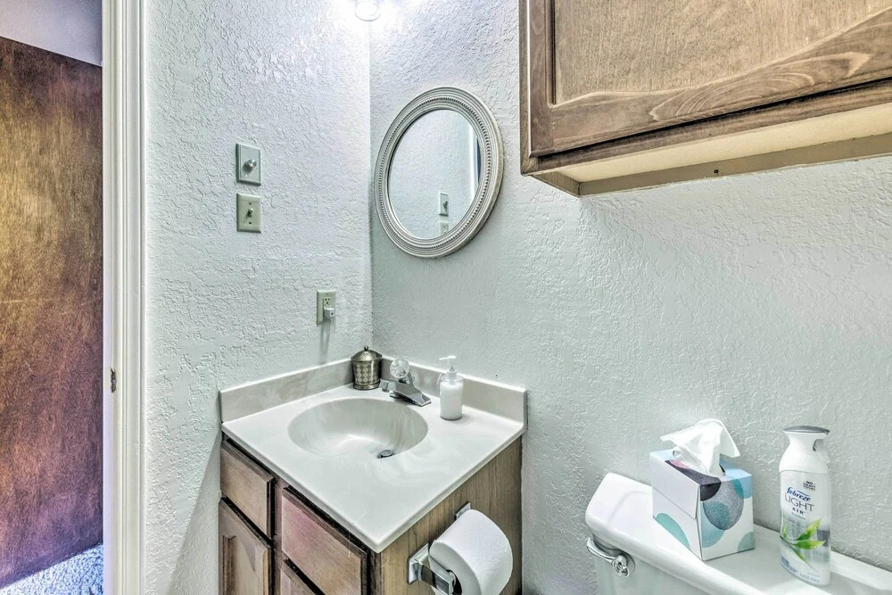Rustic Ruidoso Retreat Near Shops & Mountains!