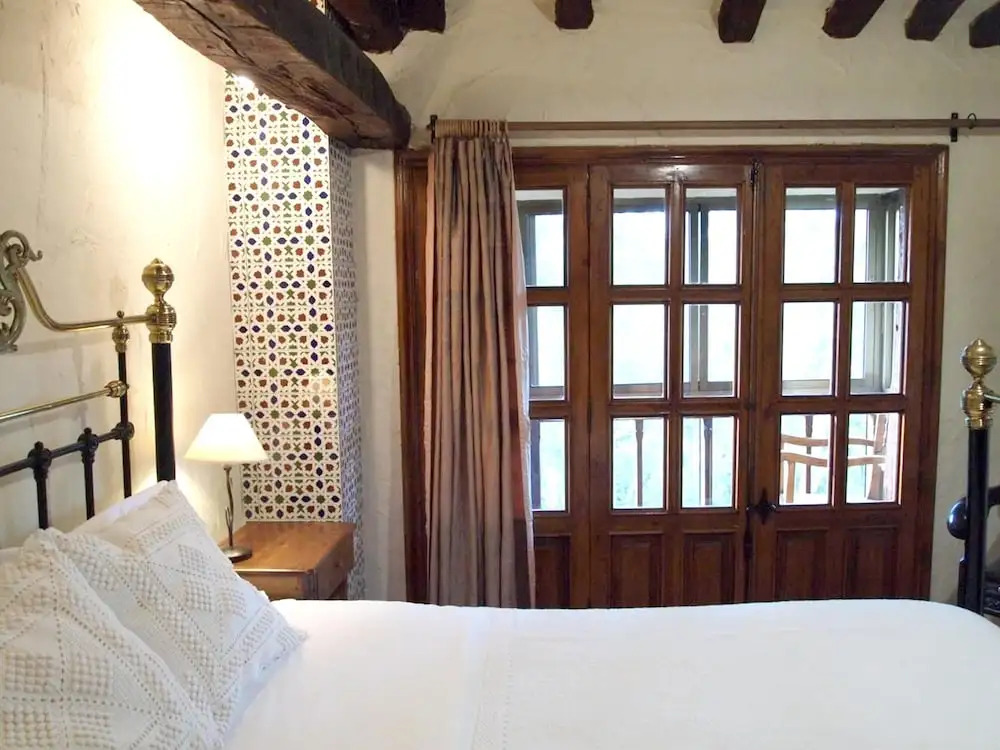 Charming House in Villasur de Herreros with Lake View