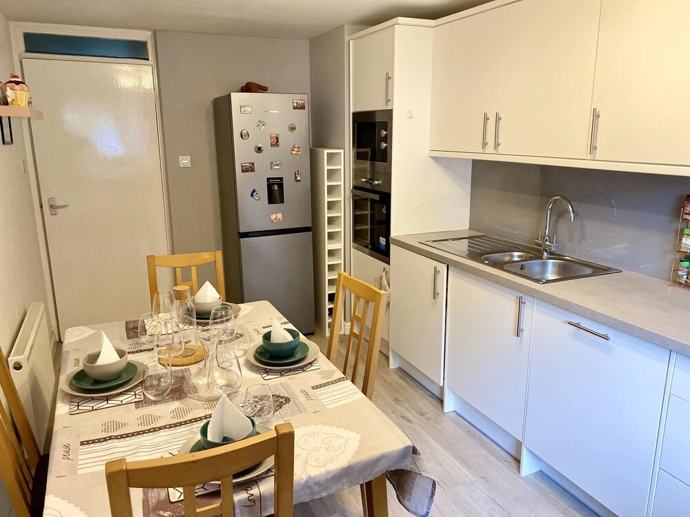 Charming 2-bed Apartment in Edinburgh City Centre