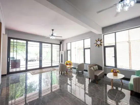 Yuerong Boutique Hotel