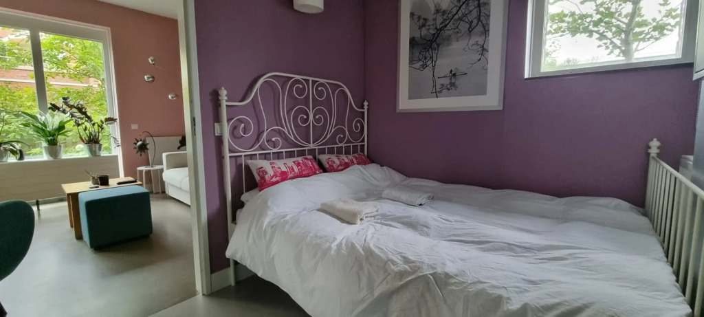 Lovely 1 bedroom with garden bnb