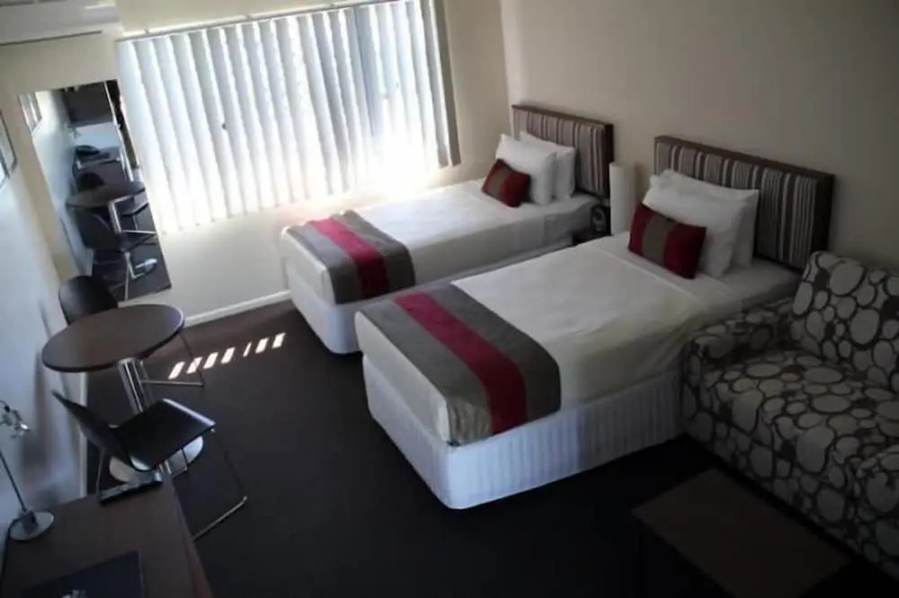 Tropixx Motel