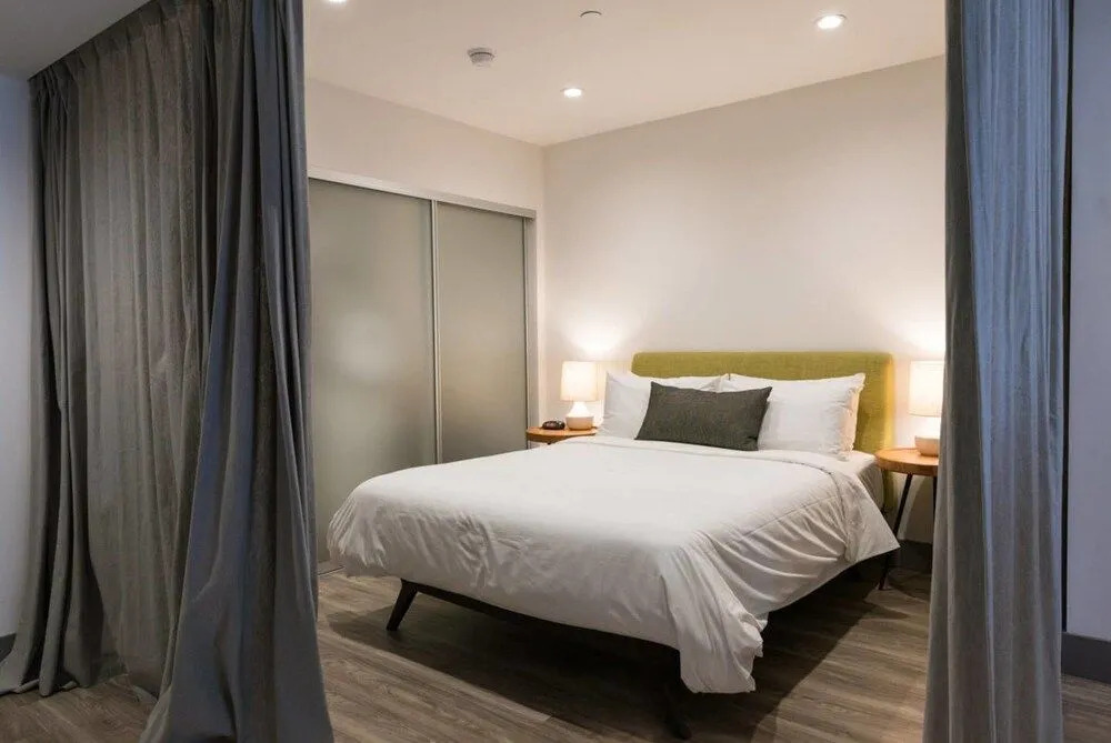 Modern & Spacious 2-Bedroom DTLA