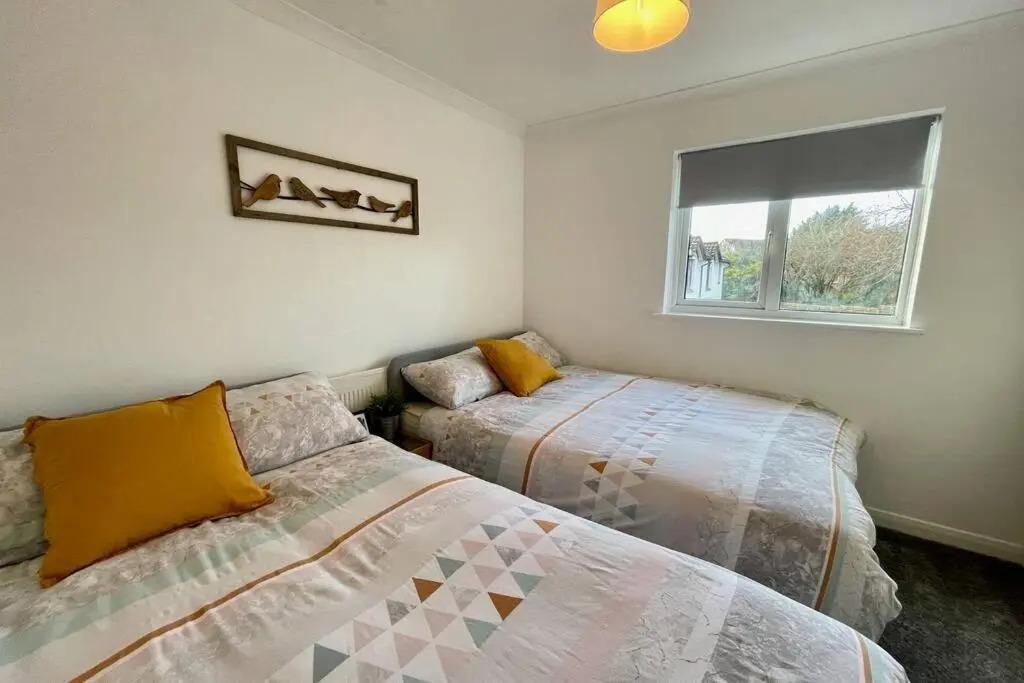 House Near Llandaff for up to 6 With Parking