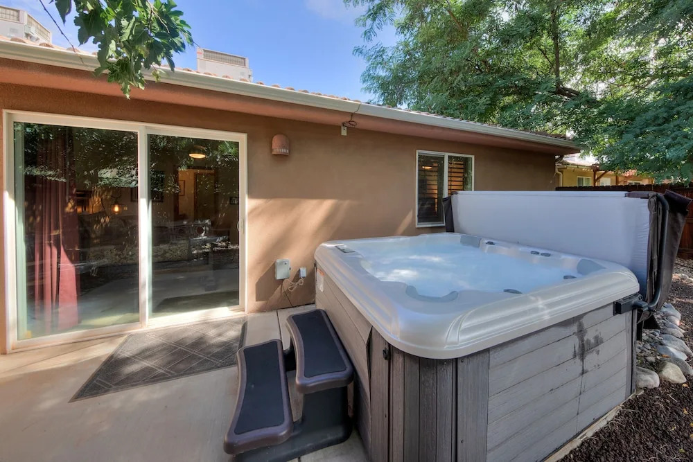 Cottonwoods 401
