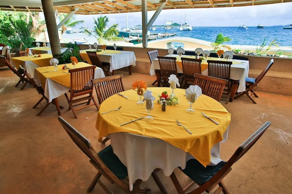 Bougainvilla Hotel