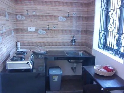 Aryans Guest House