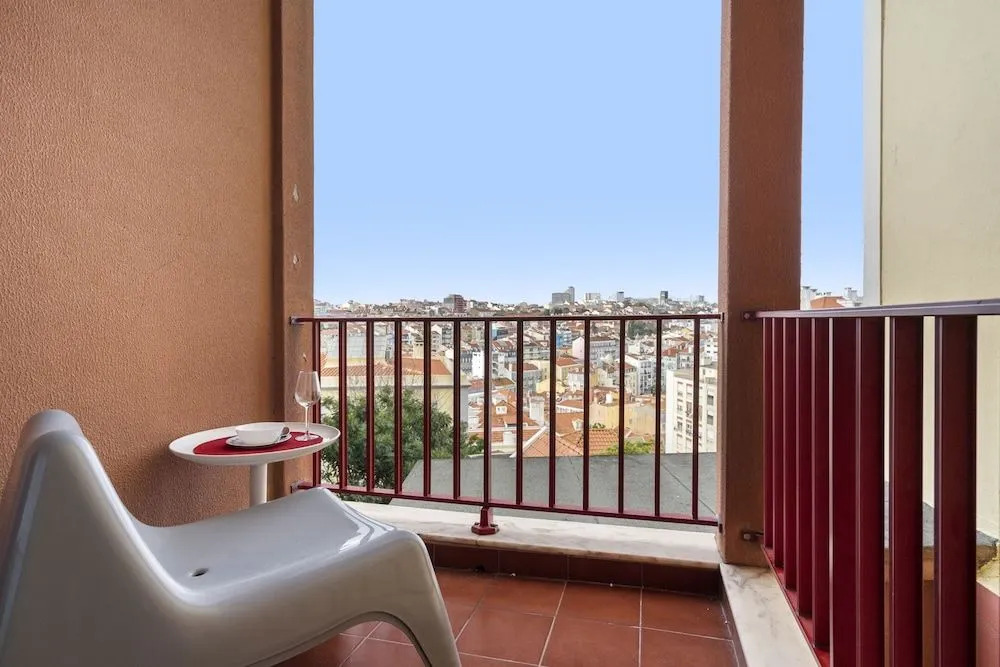 Damasceno Large Apartment