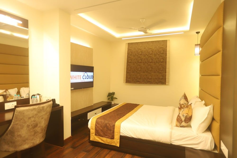 Hotel White Cloud